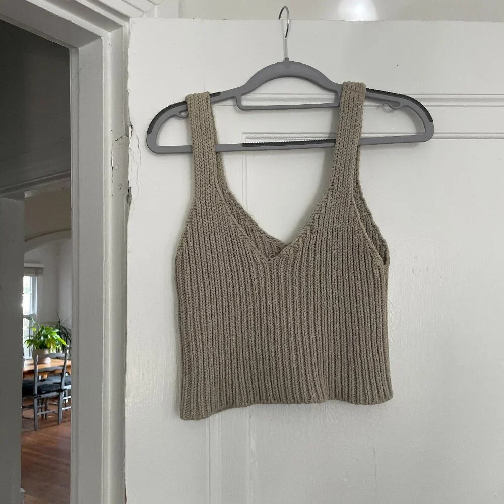 Ozma Chunky Knit Tank in Lichen (S) - Picture 2 of 3